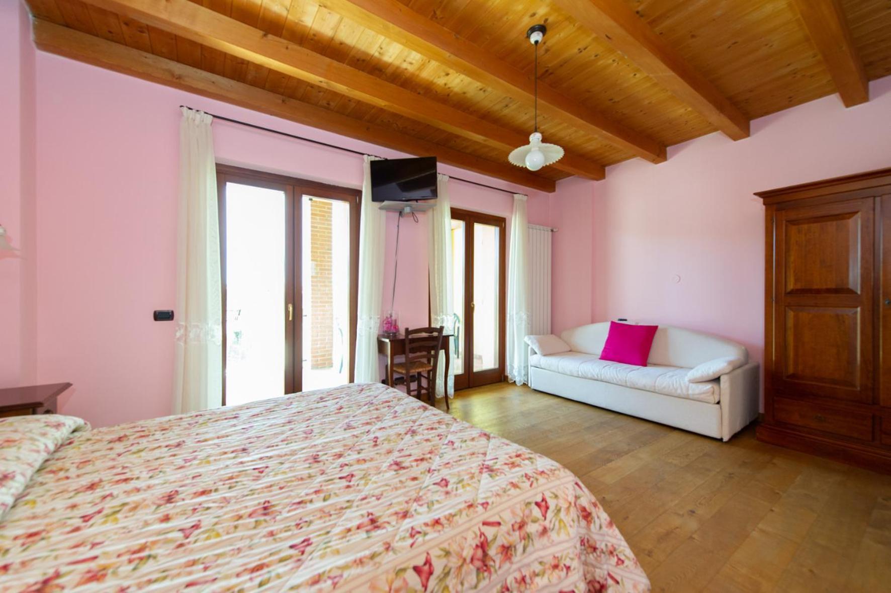 Agriturismo Lis Rosis Medea ภายนอก รูปภาพ
