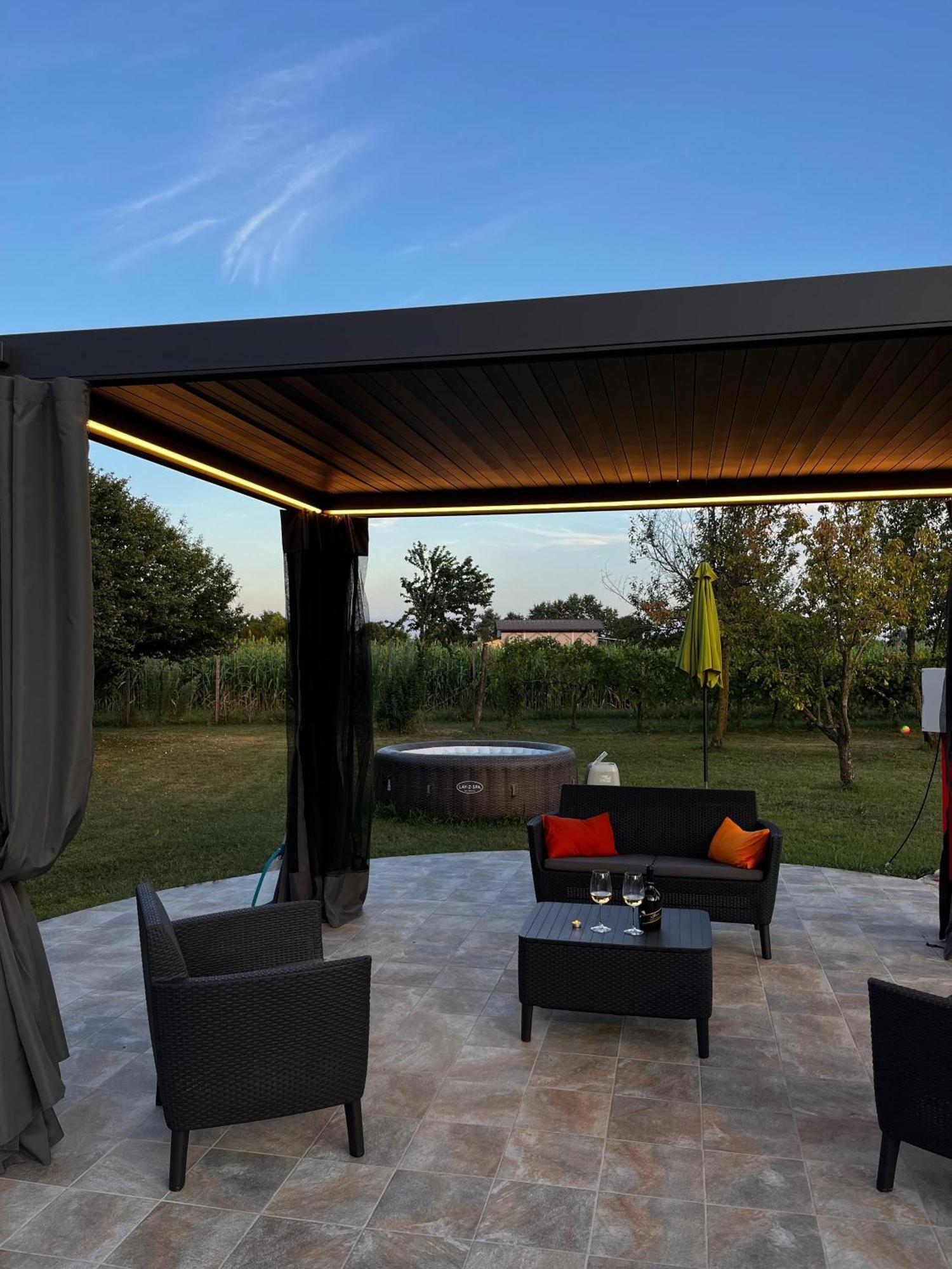 Agriturismo Lis Rosis Medea ภายนอก รูปภาพ