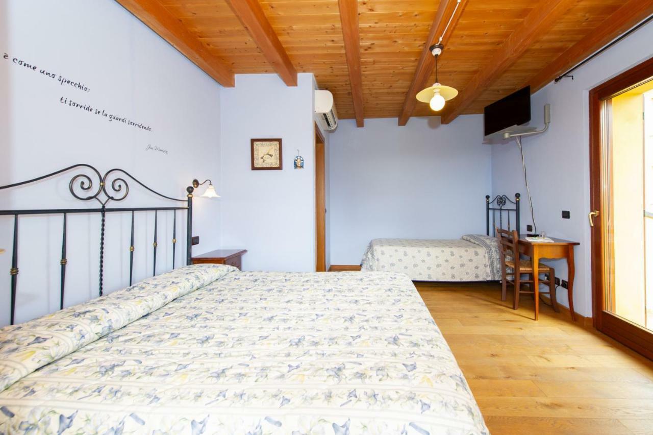 Agriturismo Lis Rosis Medea ภายนอก รูปภาพ