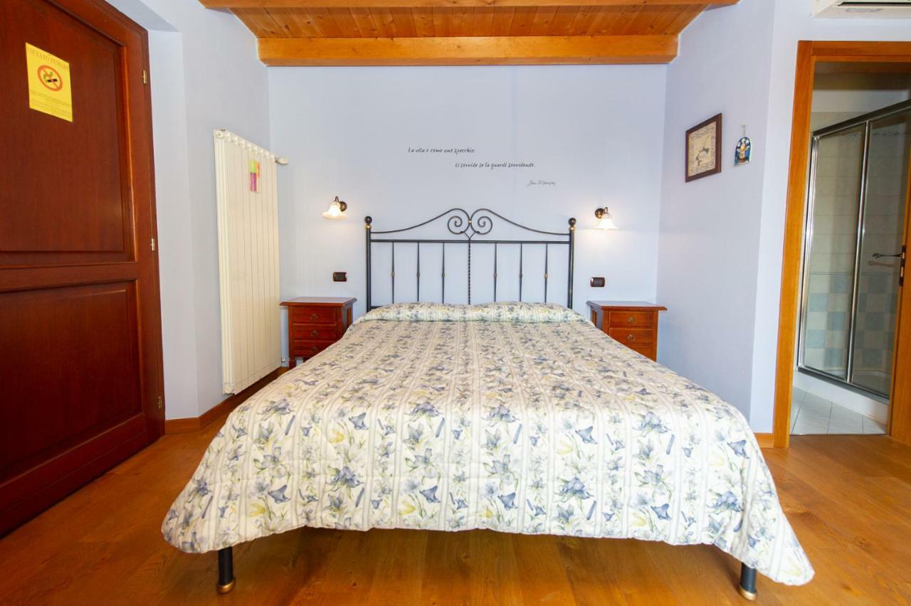 Agriturismo Lis Rosis Medea ภายนอก รูปภาพ
