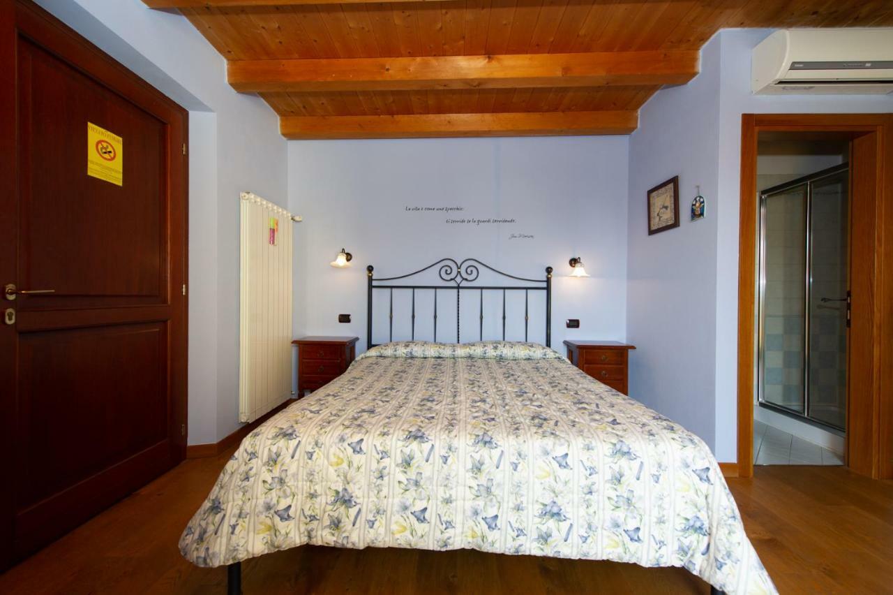 Agriturismo Lis Rosis Medea ภายนอก รูปภาพ